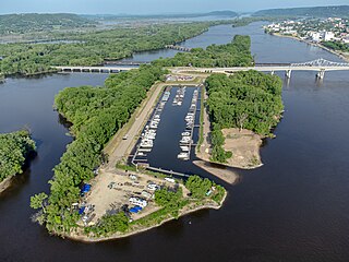 <span class="mw-page-title-main">Latsch Island</span> Island of the Mississippi River