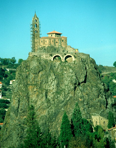 File:Le Puy-Saint-Michel-01-2001-gje.jpg