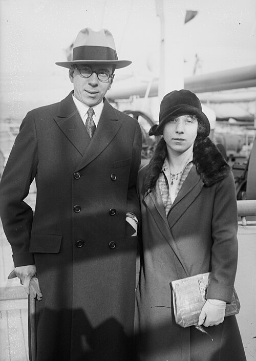 Strauss and his wife Alice, c. 1923–1926