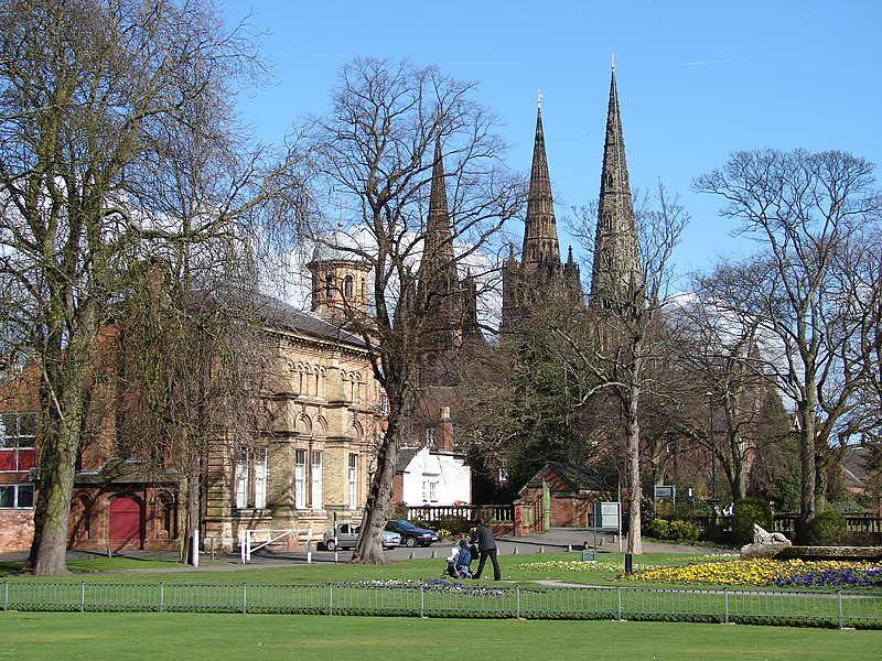 File:Lichfield Cathedral - geograph.org.uk - 2267432.jpg