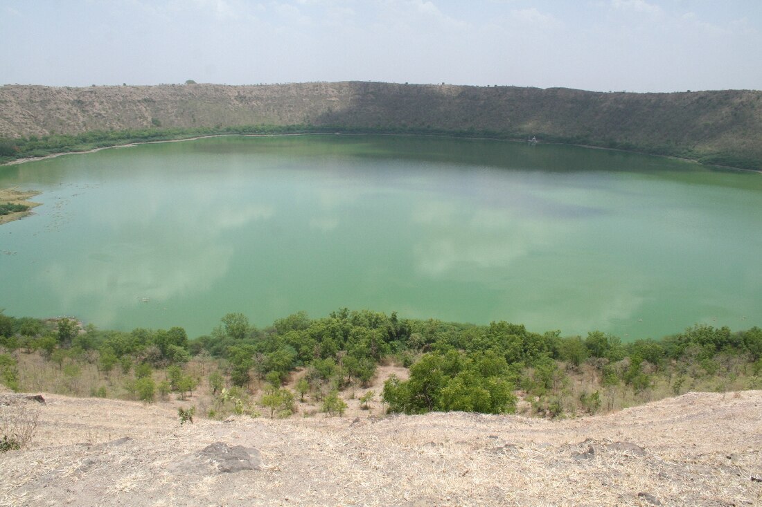 Danau kawah Lonar