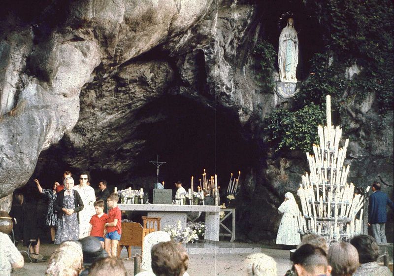 File:Lourdes12 wiki.jpg