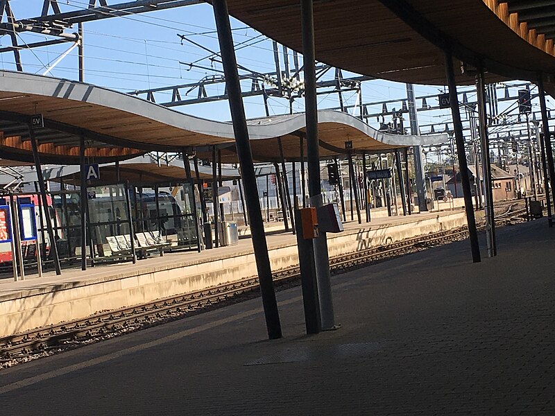 File:Luxembourg Railway Station in 2019.18.jpg