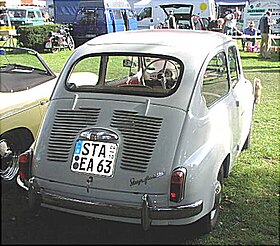 Fiat Steyr 600 vue arrière