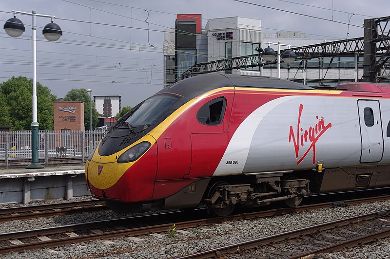 File:Manchester Piccadilly station MMB 29 390026.jpg