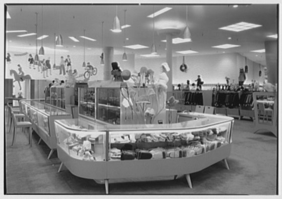 File:Martin's department store, business on Fulton St., Brooklyn, New York. LOC gsc.5a12426.tif