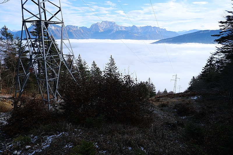 File:Mer de nuages @ Semnoz (50972414737).jpg