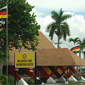 Centro de Información de la Tribu Miccosukee Everglades.jpg