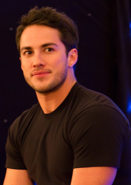 Michael_Trevino