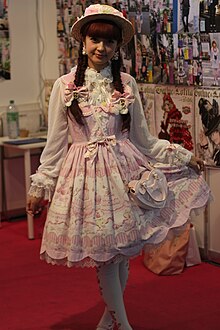 Sweet Lolita Misako Aoki a Japan Expo 2014 (14506329019).jpg