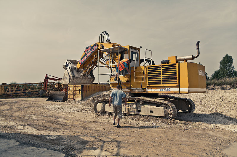 File:Monsterbagger (9584599189).jpg