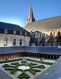 Il chiostro dell'abbazia