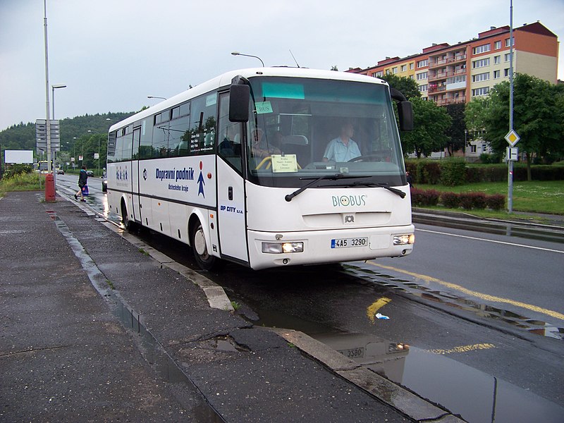 File:Most, Rudolická, autobus DP CITY - SOR C 12 (01).jpg