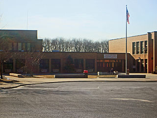 <span class="mw-page-title-main">Miller Place High School</span> Public high school in Miller Place, New York , United States