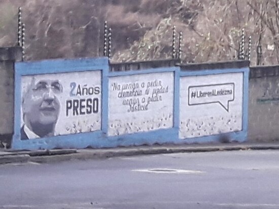 Wall painting in Caracas demanding Ledezma's release.