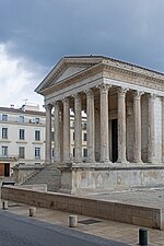 Thumbnail for File:Nîmes Maison carrée Columns 2.jpg