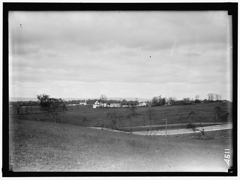 File:NOLAN, MISS CHARLOTTE. 'FOXCROFT', HER BOARDING SCHOOL AT MIDDLEBURG, VA. LCCN2016865881.tif