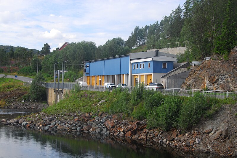 File:NTE power station in Røyrvik.jpg