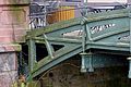 Das linke Lager Die Gußstahlbrücke über die Neumagen in Staufen im Breisgau. Sie soll die letzte erhaltene Gußstahlbrücke in Deutschland sein.1871lt wurde siean diesem Platz installiert.