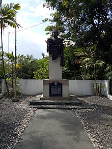 Nicolasa Dayrit-Panlilio monument.jpg