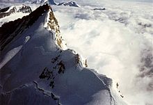 Vue du Nordend depuis l'arête sommitale de la pointe Dufour.