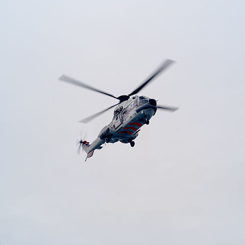 Super Puma (Eurocopter AS332) approaches the ferry.