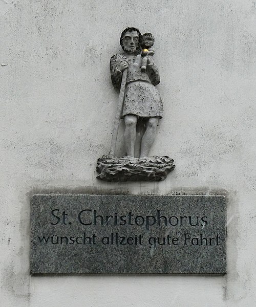 File:Oberföhring, Lorenzkirche, Christophorus, 1.jpeg