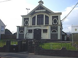 Aĝa Carnegie Library, Church Village.jpg