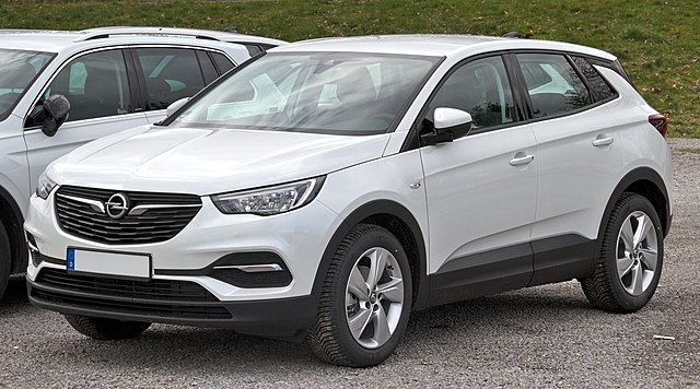 File:Opel Corsa E 2014.jpg - Wikipedia