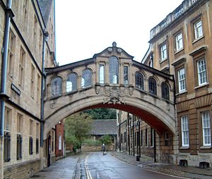 Oxford: Storia, Quartieri e comuni di Oxford, Parrocchie civili