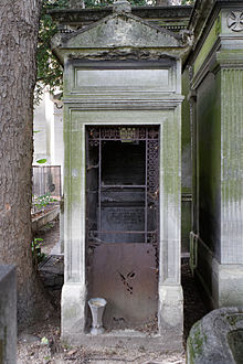 Père-Lachaise - 26. osztály - Pierre David 01.jpg