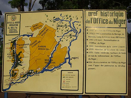 Panneau de présentation de l’Office du Niger au barrage de Markala.