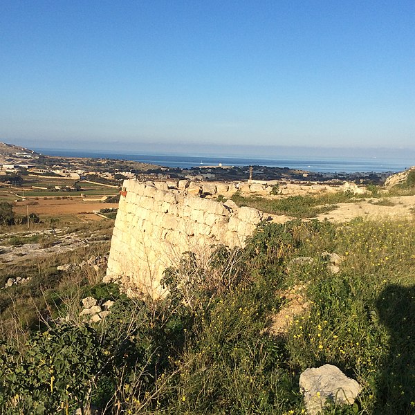 File:Part of the Naxxar Entrenchment v-shaped.jpeg