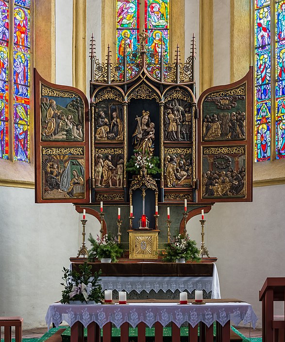 Altar with open wings