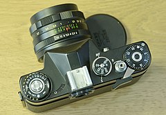 Photocamera Zenit EM (6862587703).jpg