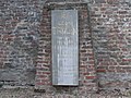 Detalle de la placa conmemorativa de Léon Trulin en la ciudadela.