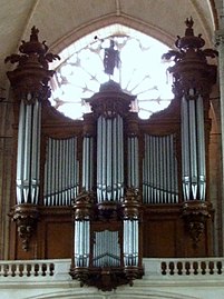 Grand orgue de la cathédrale Saint-Pierre de Poitiers.