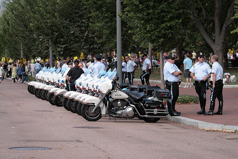 File:Police motorcycles - September 15, 2007.jpg