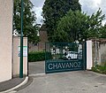 wikimedia_commons=File:Portail du parc de la mairie de Chavanoz (juillet 2021).jpg