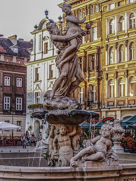 Plik:Poznań - fontanna Prozepiny 2.jpg