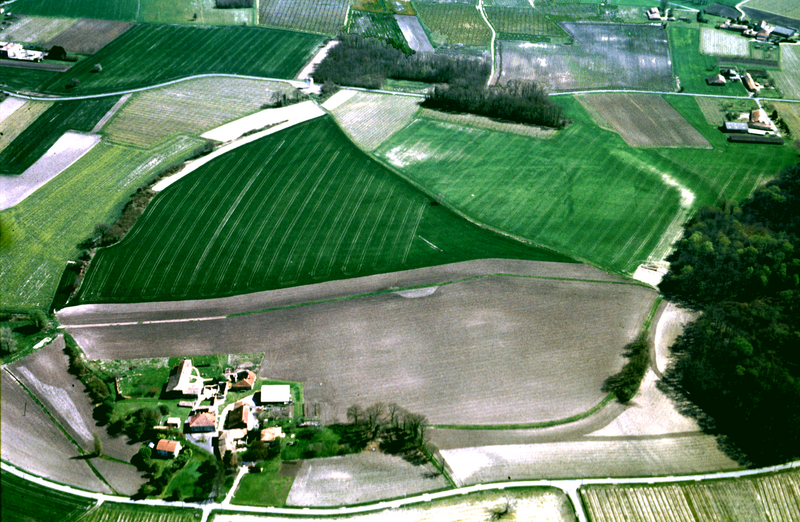 File:Prospection aérienne des environs du Camp à Challignac.png