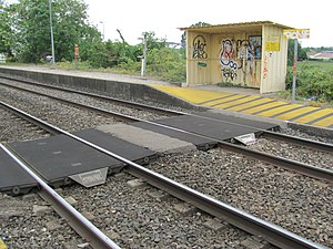 Quai de l'ancienne gare de La Boisse.JPG