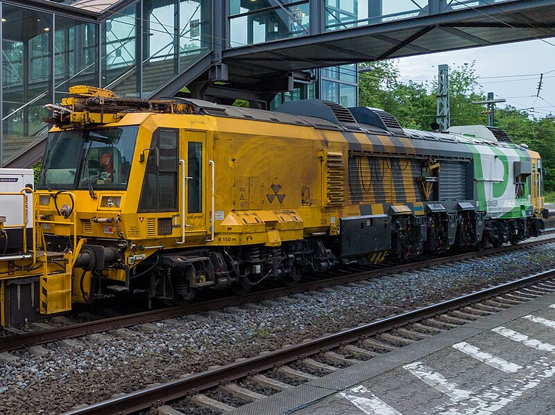 File:Rail service vehicle, Bischofsheim (IMG 20230512 203727).jpg