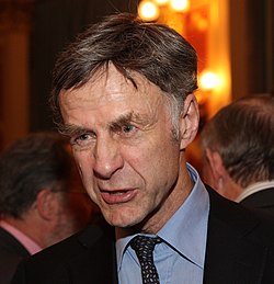 Ranulph Fiennes (cropped).jpg