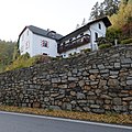 Čeština: Bývalá přádelna, Rožmberk nad Vltavou 117, u silnice II/160 směr Český Krumlov, pod ústím Jílovického potoka, Rožmberk nad Vltavou. This is a photo of a cultural monument of the Czech Republic, number: 19254/3-1429. Památkový katalog  · MIS  · hledat obrázky  · hledat seznamy  · Wikidata