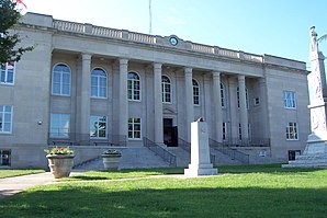 Rutherford County Courthouse (2011), einer von 28 Einträgen des Countys im National Register of Historic Places