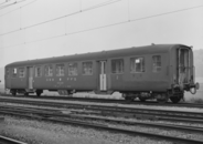 Seitengangwagen C4ü 9691 mit zweiflügeligen Drehtüren