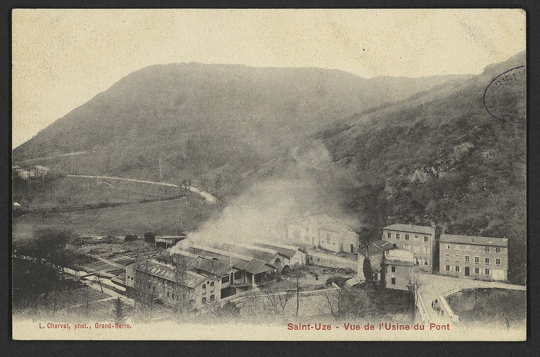 File:Saint Uze - Vue de l'usine du Pont (34184402960).jpg