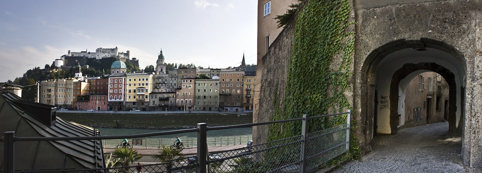 1920px-Salzburg_Steingasse1.jpg