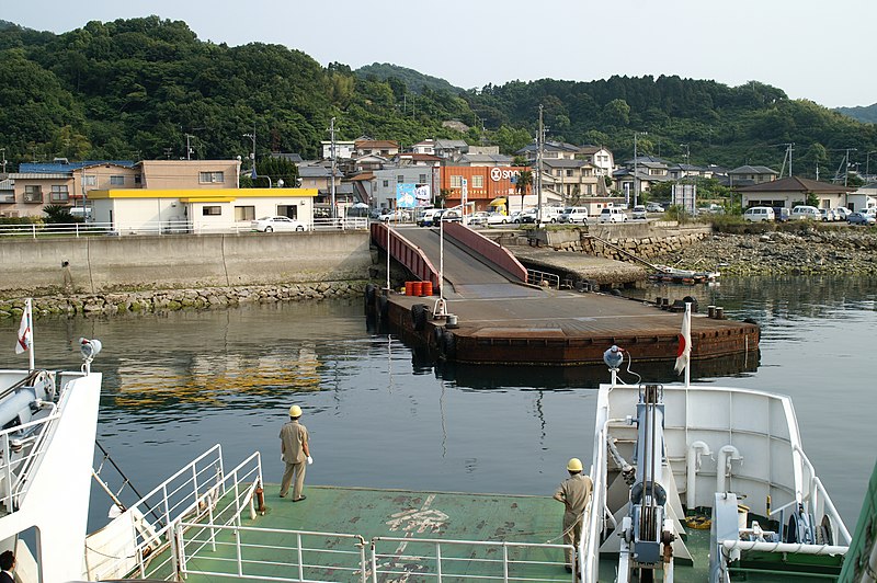 File:Sanyo No.5 arriving Tarumi 20060611.jpg